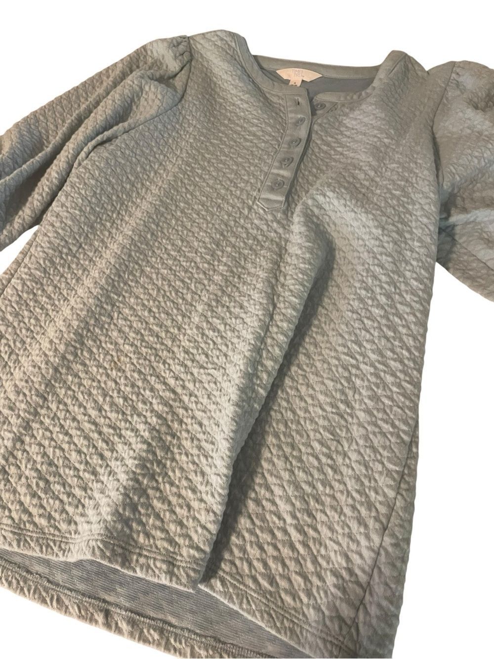 Time and Tru Quilted Henley Pullover in Sage